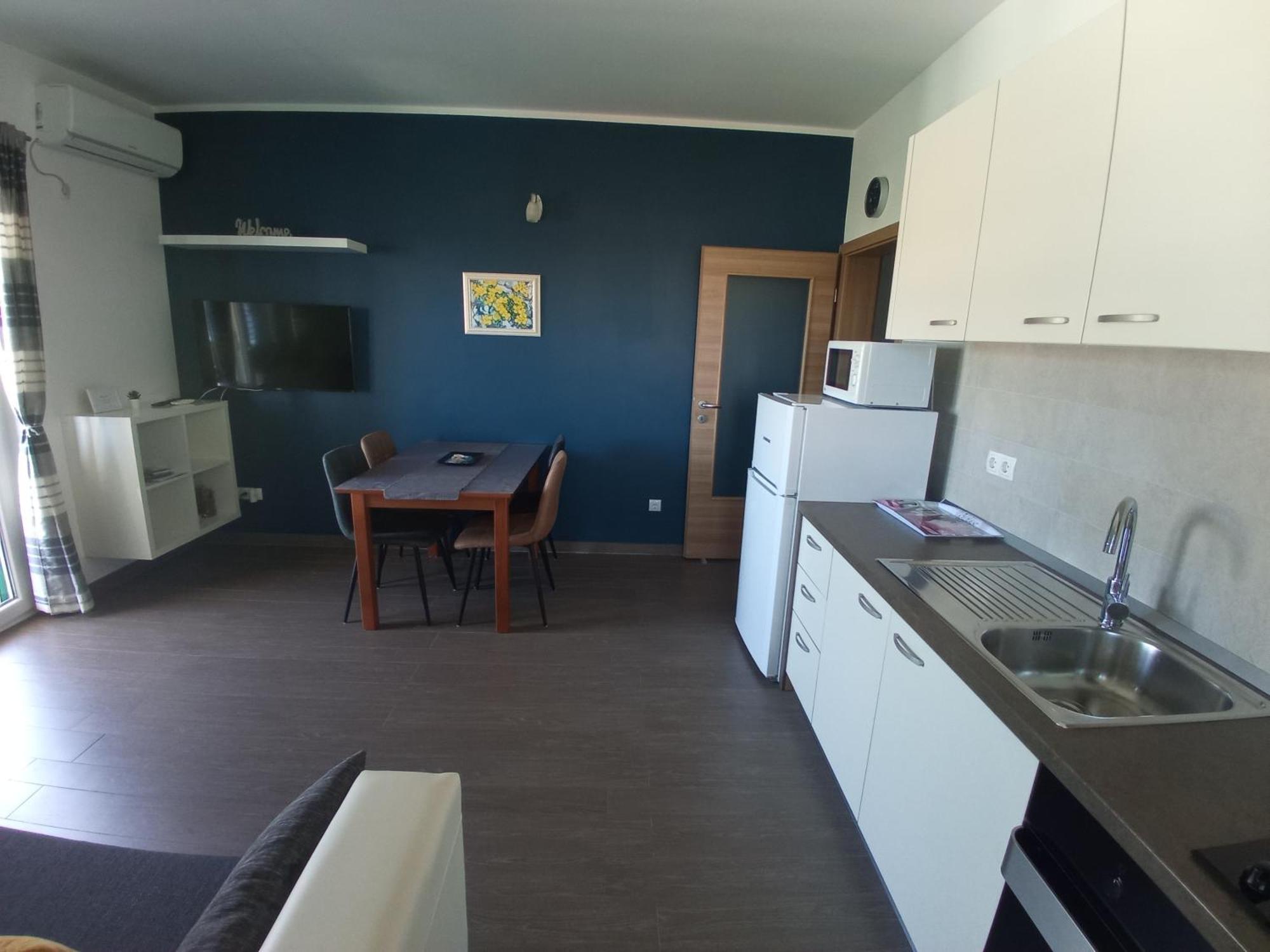 Villa Luce Apartment House Karlobag Eksteriør billede